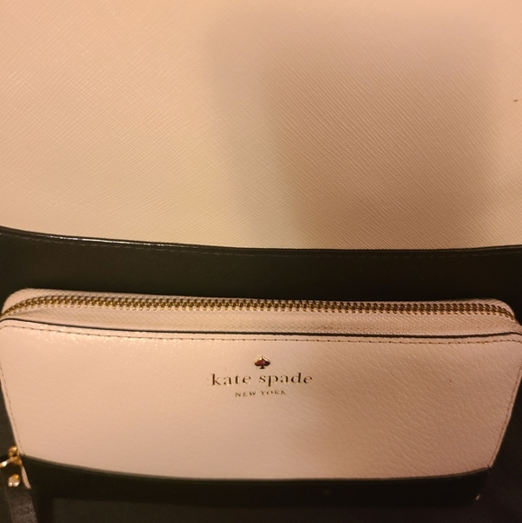 Handbag - Picture 2 of 5